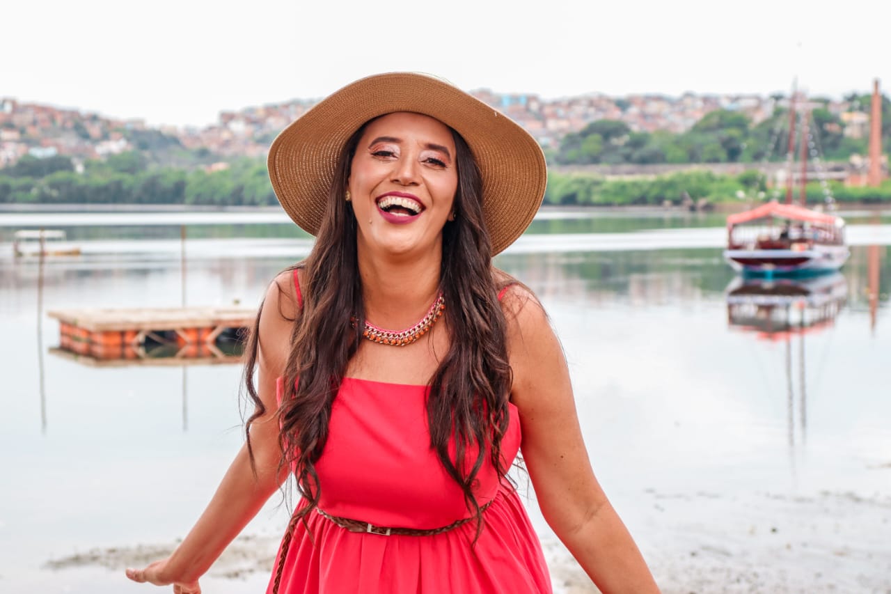 Conheça Rita Santhyago: a força da música nordestina que atravessa fronteiras